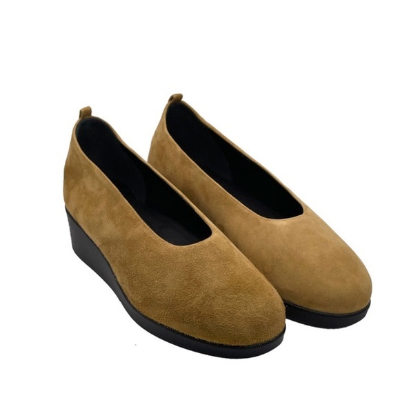 Hopp IO Slipper Suede Wedges in Ochre Suede Size 5 - Picture 2 of 10